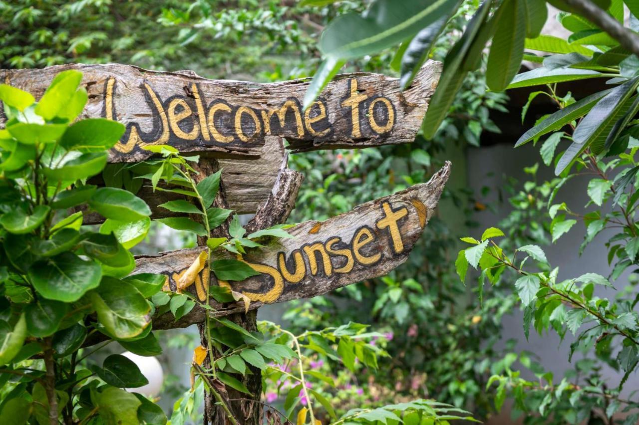 Banana Sunset - Bar & Bungalows Koh Mak Exterior foto