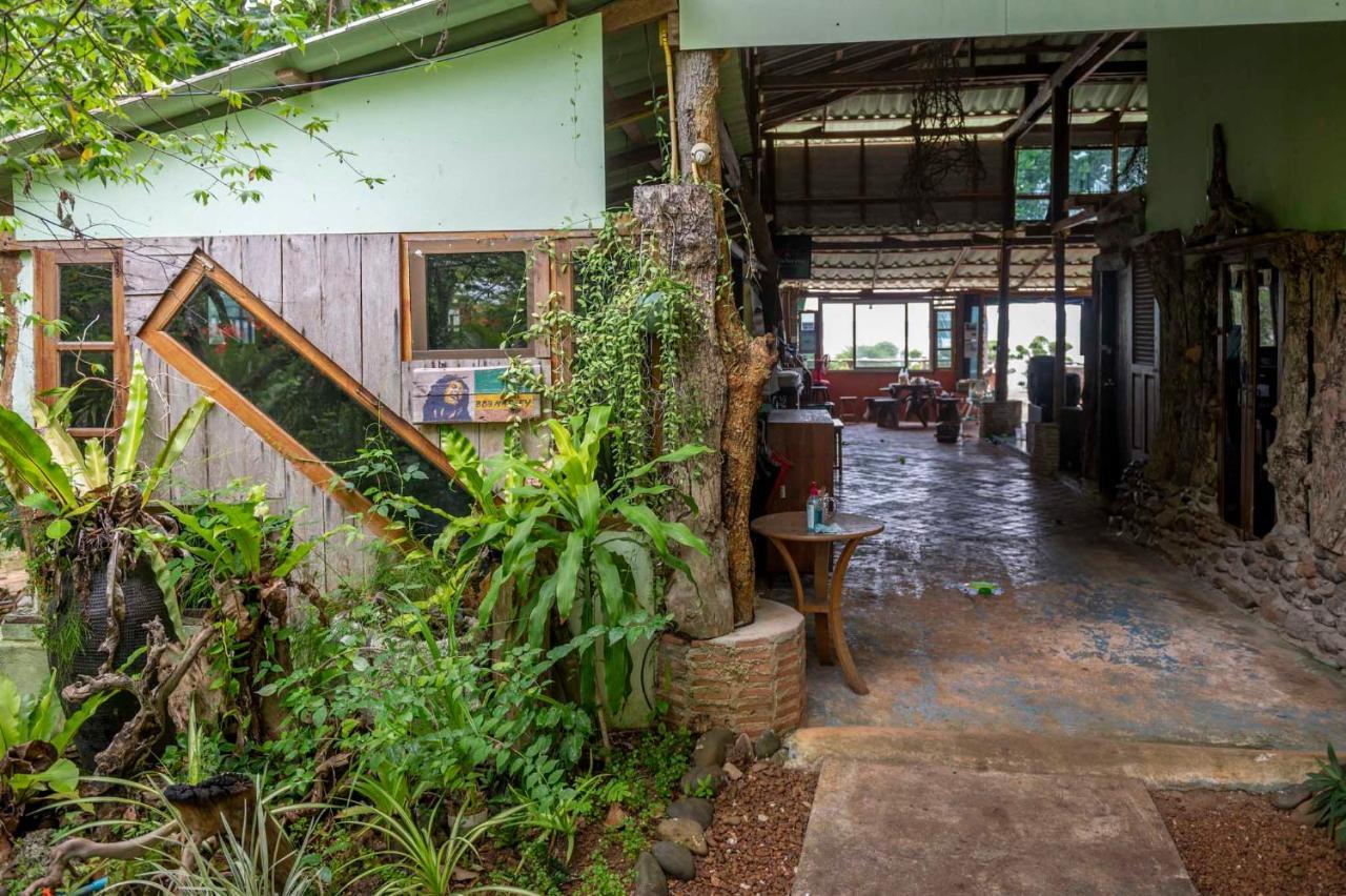 Banana Sunset - Bar & Bungalows Koh Mak Exterior foto